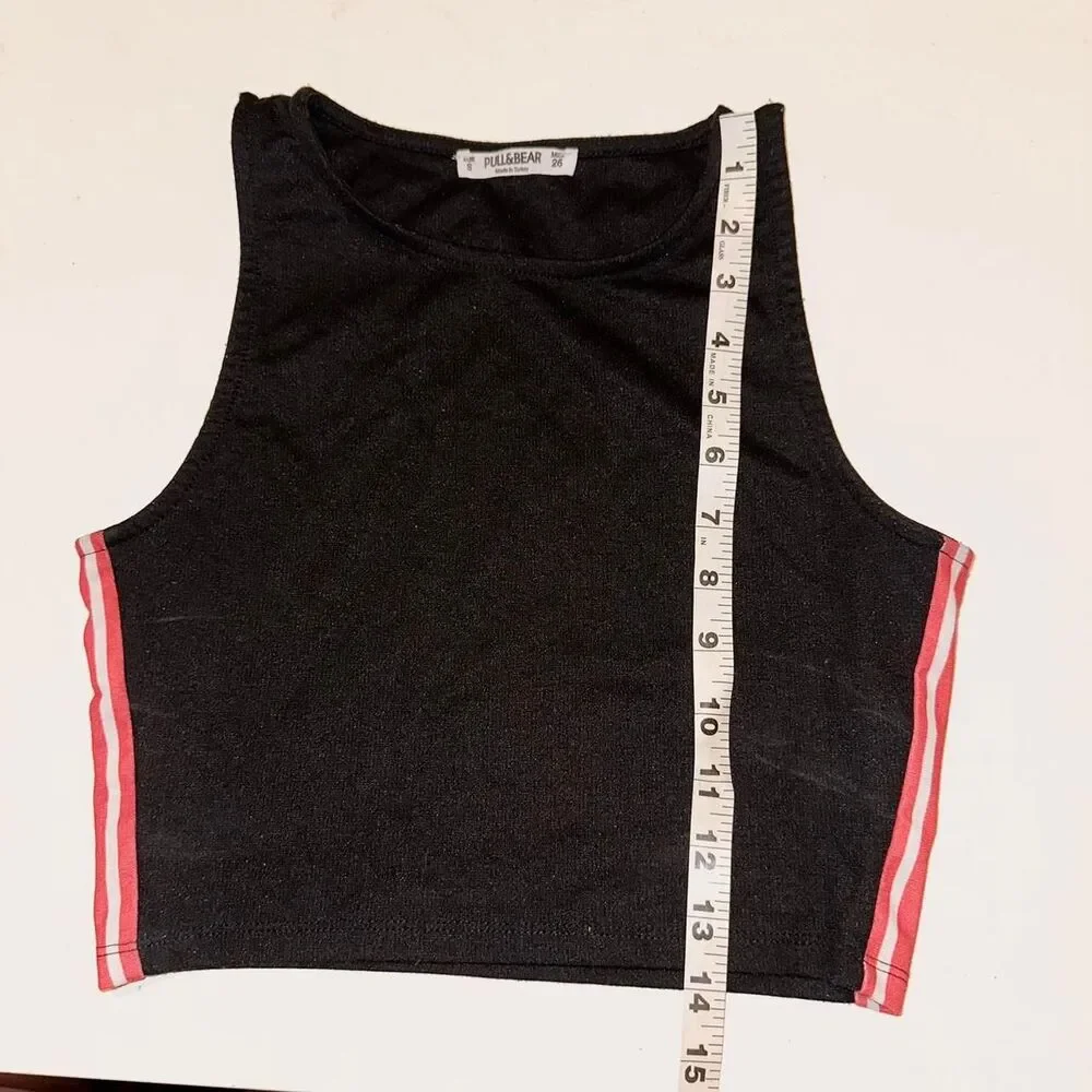 Pull-bear Women's Black and Red Crop-top